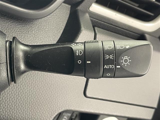 ルーミー カスタムＧ　Ｓ　純正ナビ　シートヒーター　ＳＡＩＩ　禁煙　バックカメラ　クルーズコントロール　ＥＴＣ　プッシュスタート　ＬＥＤオートライト　フォグランプ　衝突軽減　両側パワースライドドア　純正ドラレコ　純正フロアマッ（33枚目）