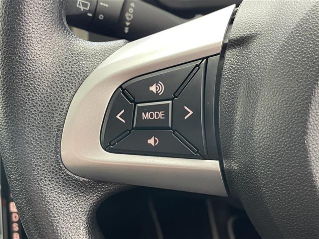 �y�X�e�A�����O�����R���z�I�[�f�B�I�Ȃǂ̑��쎞�Ƀn���h�������𗣂��Ȃ��ő��삪�ł���̂ň��S�^�]�ɂ��Ȃ�܂����A����葀����i�i�Ɋy�ł��B