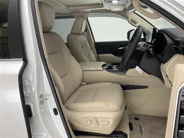 アイサイト／衝突防止／ＰＨＶ／ディーゼル／アラウンドビューモニター／パノラマカメラ／プロパイロット／トヨタチームメイト／フリップダウンモニター／福祉車両／これらの装備やお車もお取り扱いがございます！！