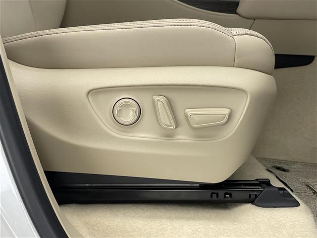 安心の全車保証付き！（※部分保証、国産車は納車後３ヶ月、輸入車は納車後１ヶ月の保証期間となります）。その他長期保証（有償）もご用意しております！※長期保証を付帯できる車両には条件がございます。