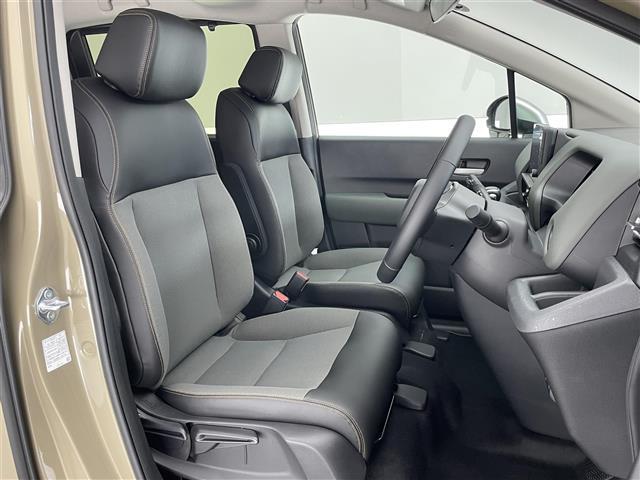 フリード ｅ：ＨＥＶクロスター　登録済未使用車　純正９型ナビ　禁煙　シートヒーター　ハーフレザー　電動パーキング　ホンダセンシング　衝突軽減　追従クルコン　ハンドル支援　コーナーセンサー　ＬＥＤオートライト　両側パワースライドドア（19枚目）