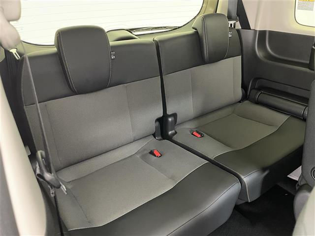 フリード ｅ：ＨＥＶクロスター　登録済未使用車　純正９型ナビ　禁煙　シートヒーター　ハーフレザー　電動パーキング　ホンダセンシング　衝突軽減　追従クルコン　ハンドル支援　コーナーセンサー　ＬＥＤオートライト　両側パワースライドドア（21枚目）