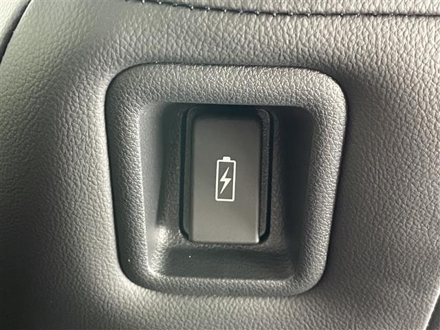 フリード ｅ：ＨＥＶクロスター　登録済未使用車　純正９型ナビ　禁煙　シートヒーター　ハーフレザー　電動パーキング　ホンダセンシング　衝突軽減　追従クルコン　ハンドル支援　コーナーセンサー　ＬＥＤオートライト　両側パワースライドドア（27枚目）