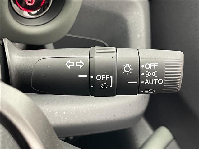 フリード ｅ：ＨＥＶクロスター　登録済未使用車　純正９型ナビ　禁煙　シートヒーター　ハーフレザー　電動パーキング　ホンダセンシング　衝突軽減　追従クルコン　ハンドル支援　コーナーセンサー　ＬＥＤオートライト　両側パワースライドドア（29枚目）