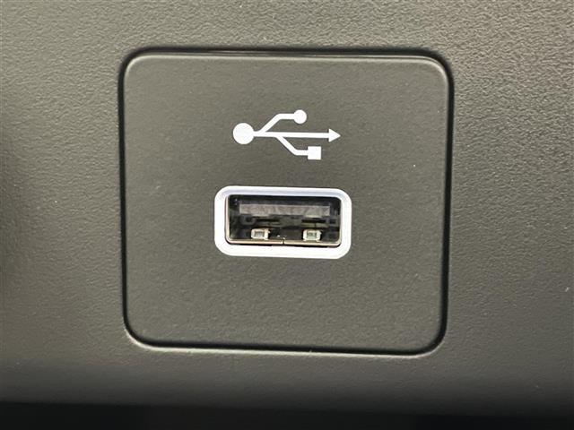 フリード ｅ：ＨＥＶクロスター　登録済未使用車　純正９型ナビ　禁煙　シートヒーター　ハーフレザー　電動パーキング　ホンダセンシング　衝突軽減　追従クルコン　ハンドル支援　コーナーセンサー　ＬＥＤオートライト　両側パワースライドドア（30枚目）