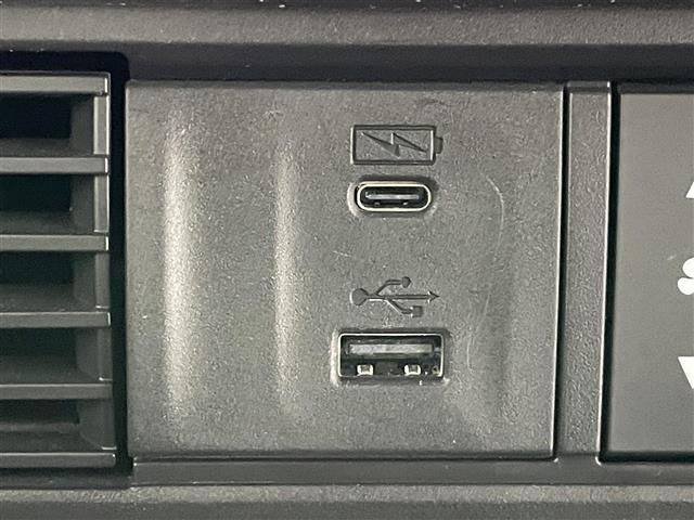 Ｎ－ＢＯＸカスタム コーディネートスタイル　純正９型ナビ　シートヒーター　禁煙車　純正ドラレコ　両側パワスラ　バックカメラ　ホンダセンシング　衝突軽減装置　追従クルコン　ハンドル支援　電動パーキング　背面テーブル　フルセグＴＶ　カープレイ対応（9枚目）