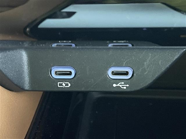 ヴェルファイアハイブリッド Z プレミア 純正14型ナビ 左右独立ムーンルーフ トヨタチームメイト アドバンスドパーク ユニバーサルステップ 全方位カメラ 茶革シート デジタルインナーミラー HUD BSM ワイヤレス充電 衝突軽減 ACC(29枚目)