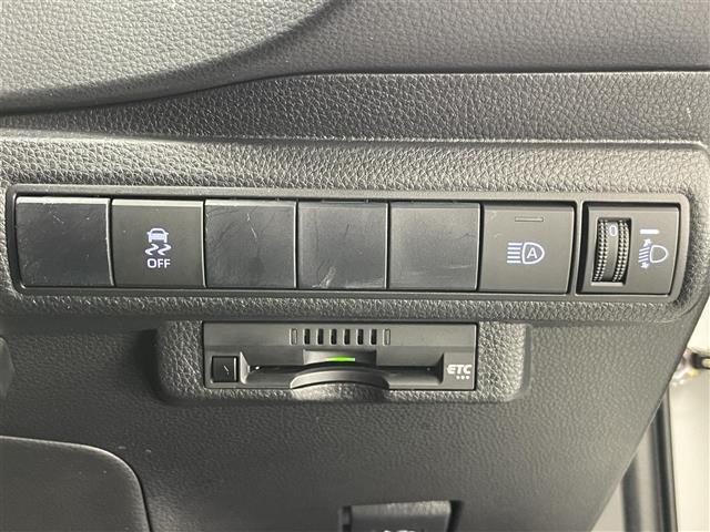 カローラスポーツ ハイブリッドＧ　スタイルパッケージ　純正９型ナビＴＶ　ＤＶＤデッキ　モデリスタエアロ　シートヒーター　ハーフレザー　バックカメラ　純正ドラレコ　ＥＴＣ　セーフティセンス　衝突軽減装置　追従クルコン　コーナーセンサー　ＬＥＤオートライト（7枚目）