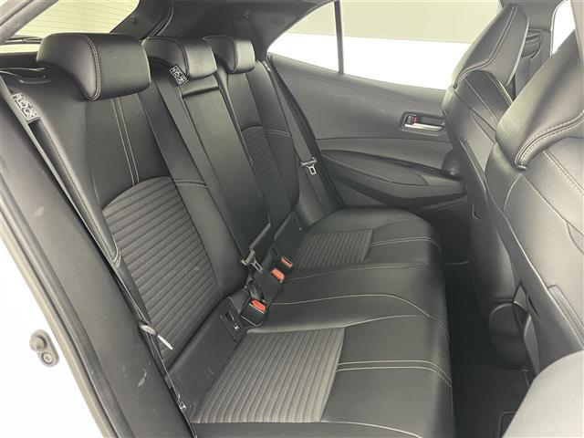 カローラスポーツ ハイブリッドＧ　スタイルパッケージ　純正９型ナビＴＶ　ＤＶＤデッキ　モデリスタエアロ　シートヒーター　ハーフレザー　バックカメラ　純正ドラレコ　ＥＴＣ　セーフティセンス　衝突軽減装置　追従クルコン　コーナーセンサー　ＬＥＤオートライト（20枚目）