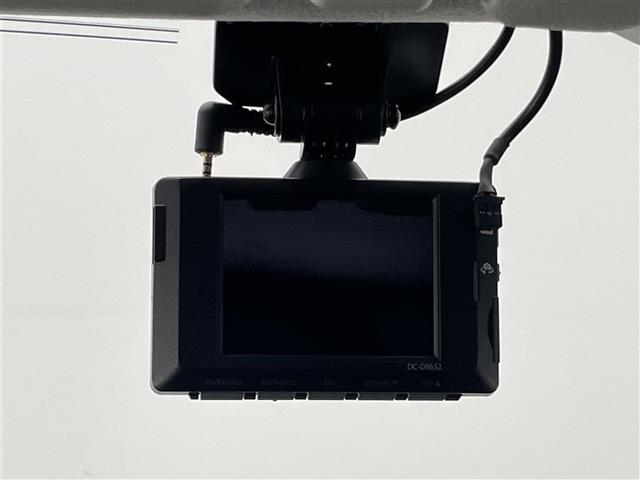 ライズ Ｚ　純正９型ＤＡ　全方位カメラ　シートヒーター　ＢＳＭ　スマアシＩＩＩ　衝突軽減　追従クルコン　ＥＴＣ　電動パーキング　ＨＤＭＩ　ＵＳＢ　ＬＥＤオートライト　フォグランプ　前後ドラレコ　コーナーセンサー（6枚目）