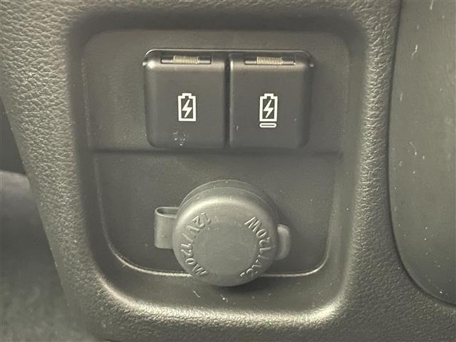 �y�t�r�a�[�q�z�t�r�a�ڑ������Ă��܂��̂Ōg�тȂǂ̓d�q�@��̏[�d�ɂ��g���ĕ֗��ł���