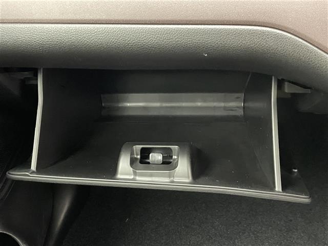 �y�O���[�u�{�b�N�X�z�@�Ԍ��؁A�T���O���X��b�c�ȂǏ������ו������[�ł���̂Ŏԓ����Y��ɐ��ڂł��܂��ˁB