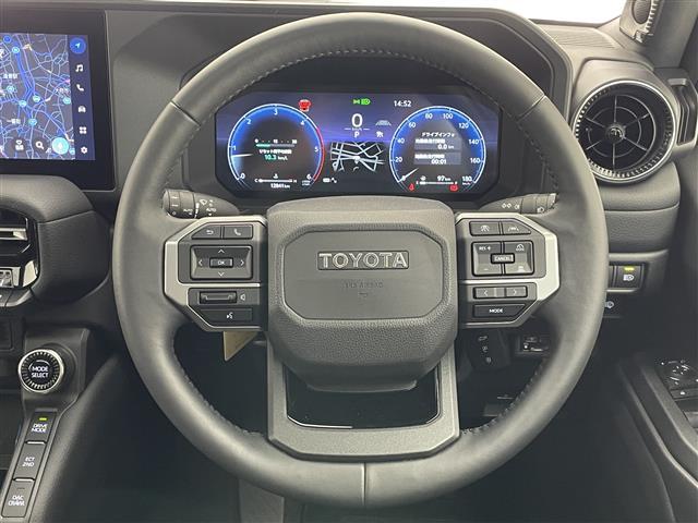 ランドクルーザー250 VX 純正12.3型ナビ JBLサウンド ムーンルーフ 丸目LEDヘッドライト 全方位カメラ ワイヤレス充電 デジタルインナーミラー BSM ルーフレール 電動リアゲート 黒革シート シートヒーター 禁煙車(10枚目)