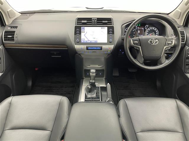 ランドクルーザープラド ＴＸ　Ｌパッケージ　マットブラックエディション　メーカーナビＴＶ　ムーンルーフ　ＪＢＬ　禁煙車　全方位カメラ　ＢＳＭ　黒革　シートヒーター　シートエアコン　コーナーセンサー　セーフティセンス　衝突軽減　追従クルコン　純正ルーフキャリア　ＬＥＤライト（2枚目）