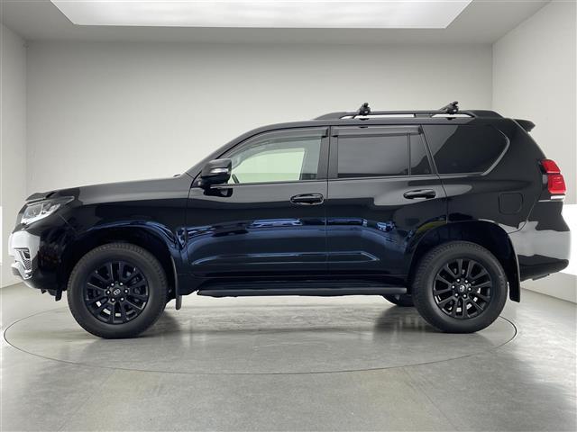 ランドクルーザープラド ＴＸ　Ｌパッケージ　マットブラックエディション　メーカーナビＴＶ　ムーンルーフ　ＪＢＬ　禁煙車　全方位カメラ　ＢＳＭ　黒革　シートヒーター　シートエアコン　コーナーセンサー　セーフティセンス　衝突軽減　追従クルコン　純正ルーフキャリア　ＬＥＤライト（17枚目）