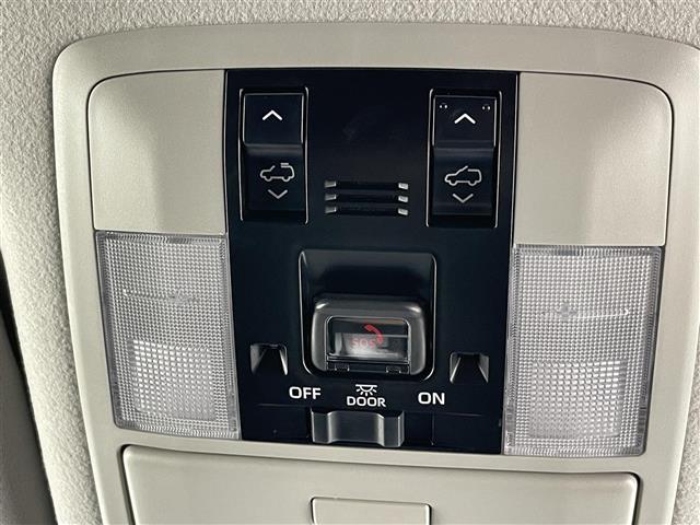 ランドクルーザープラド ＴＸ　Ｌパッケージ　マットブラックエディション　メーカーナビＴＶ　ムーンルーフ　ＪＢＬ　禁煙車　全方位カメラ　ＢＳＭ　黒革　シートヒーター　シートエアコン　コーナーセンサー　セーフティセンス　衝突軽減　追従クルコン　純正ルーフキャリア　ＬＥＤライト（32枚目）