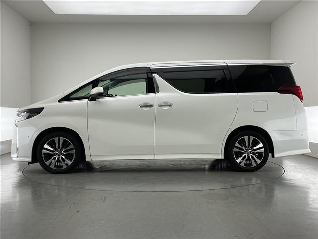 アルファード ２．５Ｓ　Ｃパッケージ　メーカーナビＴＶ　ＪＢＬ　全方位カメラ　禁煙　ＤＶＤデッキ　デジタルインナーミラー　パーキングアシスト　ＢＳＭ　黒革　シートヒーター　シートエアコン　電動リアゲート　三眼ＬＥＤ　前後ドラレコ　衝突軽減（17枚目）