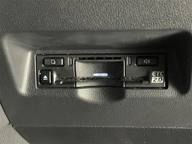 アルファードハイブリッド Z 純正14型ナビ 独立ムーンルーフ トヨタチームメイト アドバンスドパーク 全方位カメラ HUD デジタルインナーミラー AC100V 黒革 シートヒーター 両側パワスラ BSM スペアタイヤ 禁煙車(15枚目)