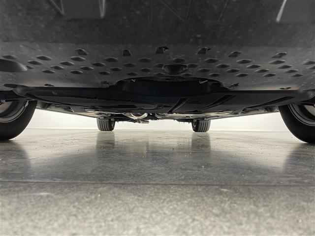 アルファードハイブリッド Z 純正14型ナビ 独立ムーンルーフ トヨタチームメイト アドバンスドパーク 全方位カメラ HUD デジタルインナーミラー AC100V 黒革 シートヒーター 両側パワスラ BSM スペアタイヤ 禁煙車(25枚目)