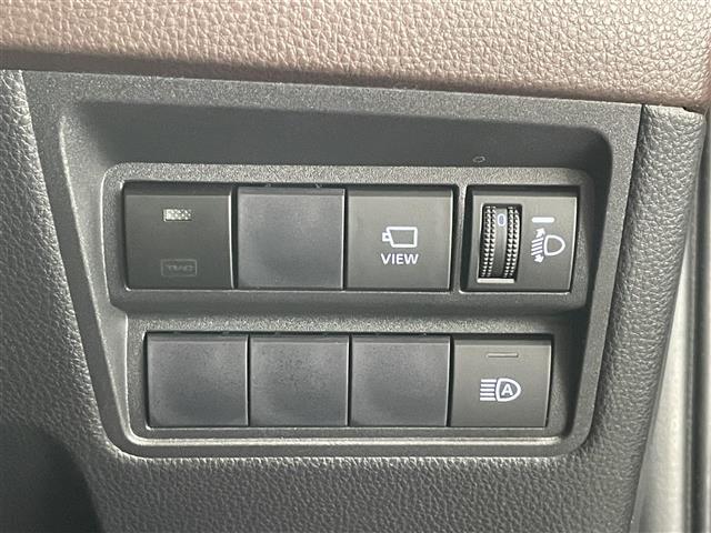 ヤリスクロス ハイブリッドＺ　純正８型ＤＡナビＴＶ　全方位カメラ　禁煙車　ＤＶＤデッキ　ハーフレザー　シートヒーター　電動パーキング　前後ドラレコ　セーフティセンス　衝突軽減　追従クルコン　ＢＳＭ　コーナーセンサー　ＬＥＤライト（8枚目）