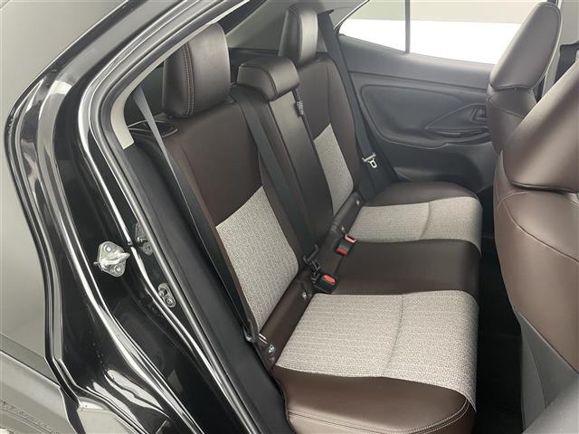 ヤリスクロス ハイブリッドＺ　純正８型ＤＡナビＴＶ　全方位カメラ　禁煙車　ＤＶＤデッキ　ハーフレザー　シートヒーター　電動パーキング　前後ドラレコ　セーフティセンス　衝突軽減　追従クルコン　ＢＳＭ　コーナーセンサー　ＬＥＤライト（20枚目）