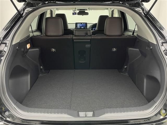 ヤリスクロス ハイブリッドＺ　純正８型ＤＡナビＴＶ　全方位カメラ　禁煙車　ＤＶＤデッキ　ハーフレザー　シートヒーター　電動パーキング　前後ドラレコ　セーフティセンス　衝突軽減　追従クルコン　ＢＳＭ　コーナーセンサー　ＬＥＤライト（21枚目）