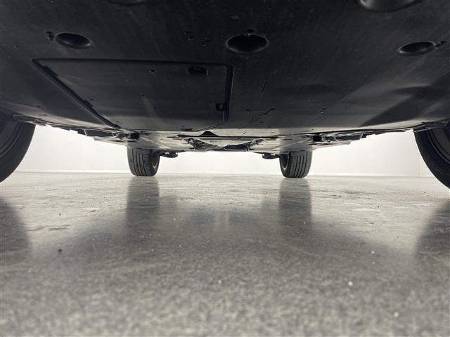 ヤリスクロス ハイブリッドＺ　純正８型ＤＡナビＴＶ　全方位カメラ　禁煙車　ＤＶＤデッキ　ハーフレザー　シートヒーター　電動パーキング　前後ドラレコ　セーフティセンス　衝突軽減　追従クルコン　ＢＳＭ　コーナーセンサー　ＬＥＤライト（24枚目）