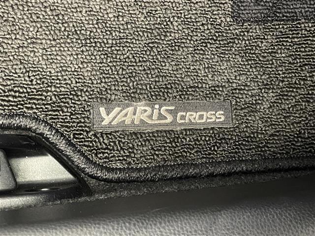 ヤリスクロス ハイブリッドＺ　純正８型ＤＡナビＴＶ　全方位カメラ　禁煙車　ＤＶＤデッキ　ハーフレザー　シートヒーター　電動パーキング　前後ドラレコ　セーフティセンス　衝突軽減　追従クルコン　ＢＳＭ　コーナーセンサー　ＬＥＤライト（26枚目）