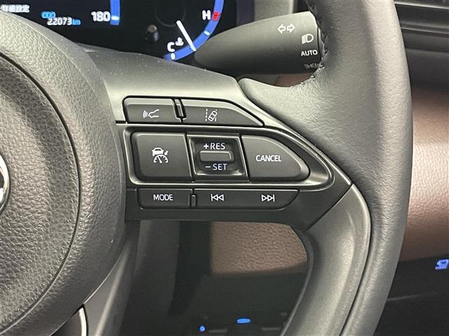 ヤリスクロス ハイブリッドＺ　純正８型ＤＡナビＴＶ　全方位カメラ　禁煙車　ＤＶＤデッキ　ハーフレザー　シートヒーター　電動パーキング　前後ドラレコ　セーフティセンス　衝突軽減　追従クルコン　ＢＳＭ　コーナーセンサー　ＬＥＤライト（28枚目）