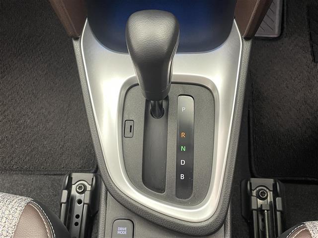 ヤリスクロス ハイブリッドＺ　純正８型ＤＡナビＴＶ　全方位カメラ　禁煙車　ＤＶＤデッキ　ハーフレザー　シートヒーター　電動パーキング　前後ドラレコ　セーフティセンス　衝突軽減　追従クルコン　ＢＳＭ　コーナーセンサー　ＬＥＤライト（31枚目）