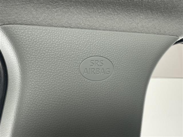 ヤリスクロス ハイブリッドＺ　純正８型ＤＡナビＴＶ　全方位カメラ　禁煙車　ＤＶＤデッキ　ハーフレザー　シートヒーター　電動パーキング　前後ドラレコ　セーフティセンス　衝突軽減　追従クルコン　ＢＳＭ　コーナーセンサー　ＬＥＤライト（33枚目）