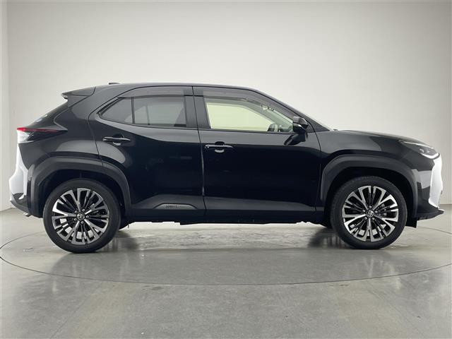 ヤリスクロス ハイブリッドＺ　純正８型ＤＡナビＴＶ　全方位カメラ　禁煙車　ＤＶＤデッキ　ハーフレザー　シートヒーター　電動パーキング　前後ドラレコ　セーフティセンス　衝突軽減　追従クルコン　ＢＳＭ　コーナーセンサー　ＬＥＤライト（40枚目）