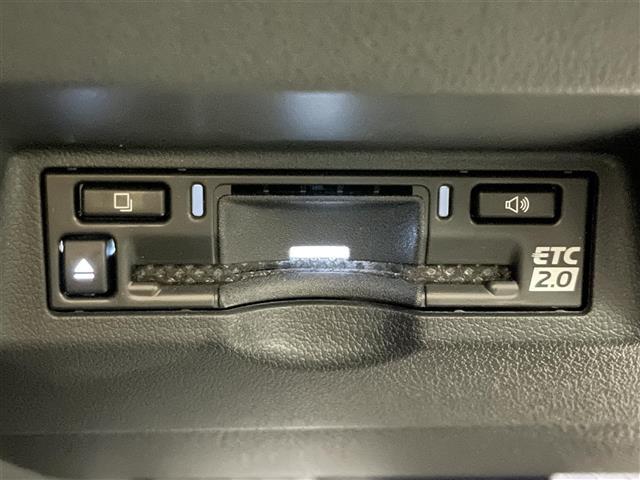 アルファードハイブリッド Z 純正14型ナビ 全方位カメラ 禁煙車 AC100V 黒革 シートヒーター エアシート 両側パワスラ BSM スペアタイヤ ワイヤレス充電 ETC2.0 前後ドラレコ オットマン 電動リアゲート LED(10枚目)