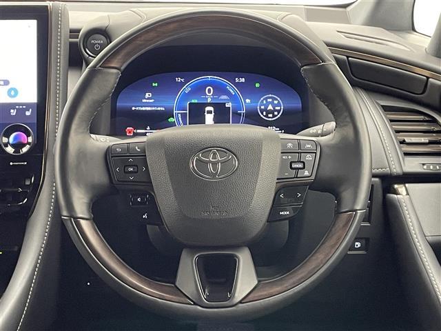 アルファードハイブリッド Z 純正14型ナビ 全方位カメラ 禁煙車 AC100V 黒革 シートヒーター エアシート 両側パワスラ BSM スペアタイヤ ワイヤレス充電 ETC2.0 前後ドラレコ オットマン 電動リアゲート LED(11枚目)