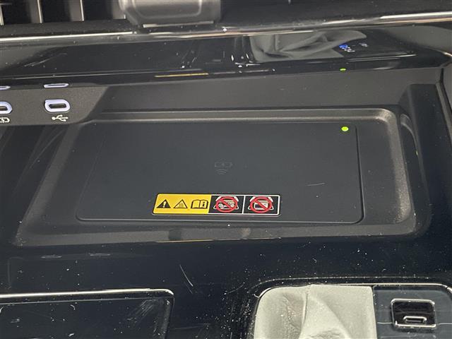 アルファードハイブリッド Z 純正14型ナビ 全方位カメラ 禁煙車 AC100V 黒革 シートヒーター エアシート 両側パワスラ BSM スペアタイヤ ワイヤレス充電 ETC2.0 前後ドラレコ オットマン 電動リアゲート LED(31枚目)