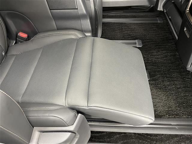 アルファードハイブリッド Z 純正14型ナビ 全方位カメラ 禁煙車 AC100V 黒革 シートヒーター エアシート 両側パワスラ BSM スペアタイヤ ワイヤレス充電 ETC2.0 前後ドラレコ オットマン 電動リアゲート LED(32枚目)