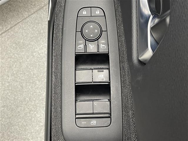 オーラ Ｇ　レザーエディション　純正９型ナビ　ＢＯＳＥ　全方位カメラ　禁煙　デジタルインナーミラー　黒革　ＢＳＭ　プロパイロット　フルセグ　ＨＤＭＩ　ＥＴＣ２．０　ドラレコ　ＬＥＤライト　コーナーセンサー　ワイヤレス充電　衝突軽減（31枚目）