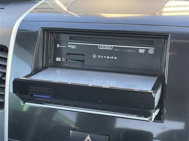 ワゴンＲスティングレー リミテッドＩＩ　社外ナビ　シートヒーター　禁煙車　フルセグＴＶ　ＤＶＤ再生　ＥＴＣ　ＨＩＤオートライト　フォグランプ　Ｂｌｕｅｔｏｏｔｈ　社外フロアマット　純正１５インチアルミホイール　スマートキー　プッシュスタート（8枚目）