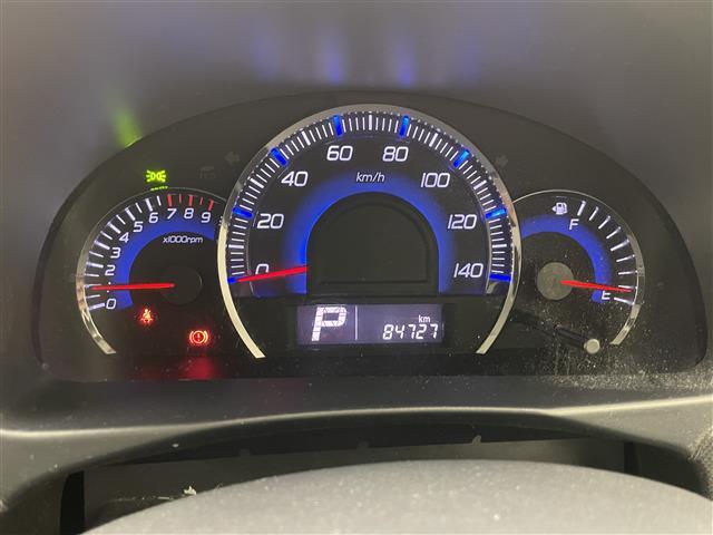 ワゴンＲスティングレー リミテッドＩＩ　社外ナビ　シートヒーター　禁煙車　フルセグＴＶ　ＤＶＤ再生　ＥＴＣ　ＨＩＤオートライト　フォグランプ　Ｂｌｕｅｔｏｏｔｈ　社外フロアマット　純正１５インチアルミホイール　スマートキー　プッシュスタート（10枚目）