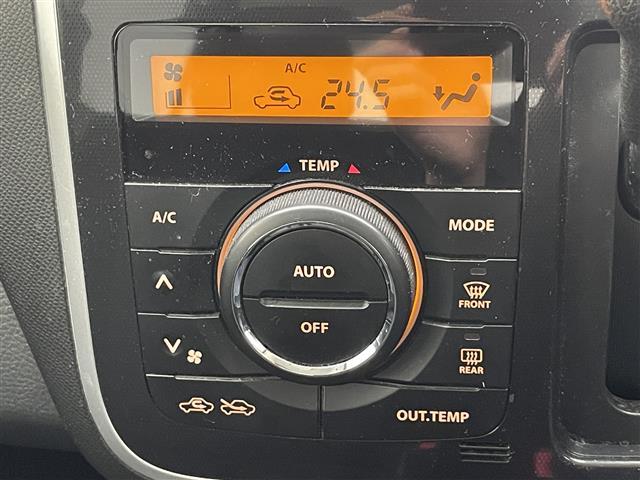 ワゴンＲスティングレー リミテッドＩＩ　社外ナビ　シートヒーター　禁煙車　フルセグＴＶ　ＤＶＤ再生　ＥＴＣ　ＨＩＤオートライト　フォグランプ　Ｂｌｕｅｔｏｏｔｈ　社外フロアマット　純正１５インチアルミホイール　スマートキー　プッシュスタート（12枚目）