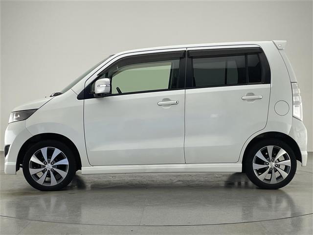 ワゴンＲスティングレー リミテッドＩＩ　社外ナビ　シートヒーター　禁煙車　フルセグＴＶ　ＤＶＤ再生　ＥＴＣ　ＨＩＤオートライト　フォグランプ　Ｂｌｕｅｔｏｏｔｈ　社外フロアマット　純正１５インチアルミホイール　スマートキー　プッシュスタート（17枚目）