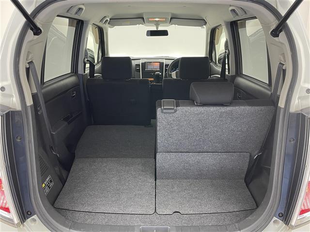 ワゴンＲスティングレー リミテッドＩＩ　社外ナビ　シートヒーター　禁煙車　フルセグＴＶ　ＤＶＤ再生　ＥＴＣ　ＨＩＤオートライト　フォグランプ　Ｂｌｕｅｔｏｏｔｈ　社外フロアマット　純正１５インチアルミホイール　スマートキー　プッシュスタート（22枚目）