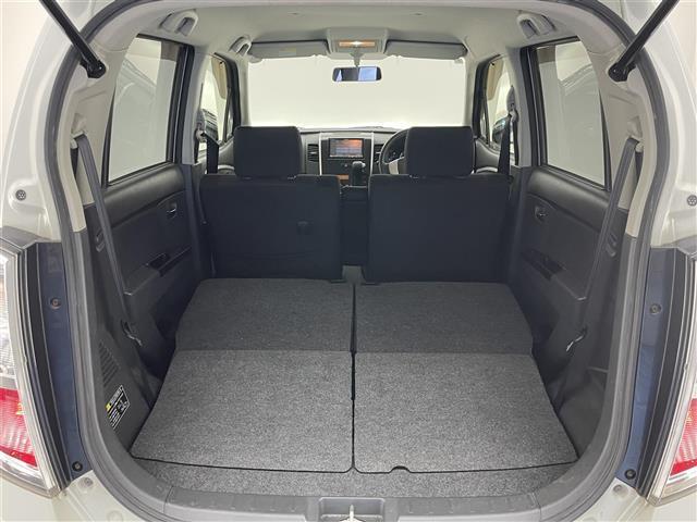 ワゴンＲスティングレー リミテッドＩＩ　社外ナビ　シートヒーター　禁煙車　フルセグＴＶ　ＤＶＤ再生　ＥＴＣ　ＨＩＤオートライト　フォグランプ　Ｂｌｕｅｔｏｏｔｈ　社外フロアマット　純正１５インチアルミホイール　スマートキー　プッシュスタート（23枚目）