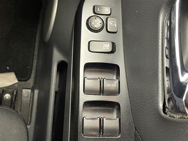 ワゴンＲスティングレー リミテッドＩＩ　社外ナビ　シートヒーター　禁煙車　フルセグＴＶ　ＤＶＤ再生　ＥＴＣ　ＨＩＤオートライト　フォグランプ　Ｂｌｕｅｔｏｏｔｈ　社外フロアマット　純正１５インチアルミホイール　スマートキー　プッシュスタート（27枚目）