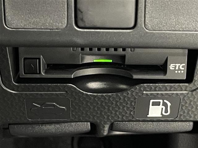 ルーミー カスタムＧ－Ｔ　登録済未使用車　純正９型ＤＡ　ＨＤＭＩ　禁煙　シートヒーター　スマアシＩＩＩ　全方位カメラ　両側パワスラ　パーキングセンサー　フルセグ　ＥＴＣ　ＬＥＤオートライト　フォグ　追従クルコン　純正アルミ　Ｕ（7枚目）