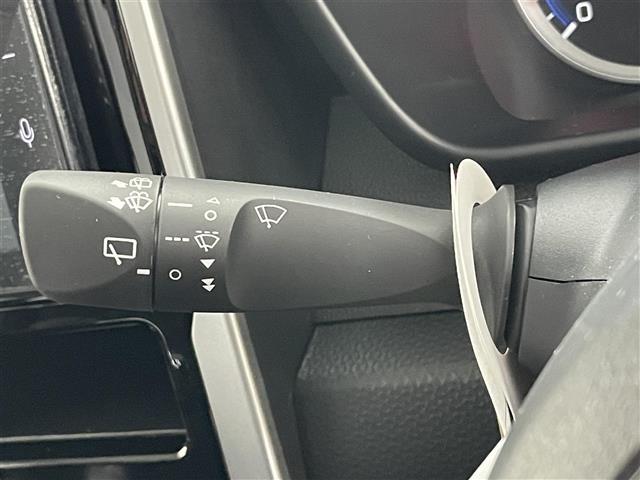 ルーミー カスタムＧ－Ｔ　登録済未使用車　純正９型ＤＡ　ＨＤＭＩ　禁煙　シートヒーター　スマアシＩＩＩ　全方位カメラ　両側パワスラ　パーキングセンサー　フルセグ　ＥＴＣ　ＬＥＤオートライト　フォグ　追従クルコン　純正アルミ　Ｕ（28枚目）