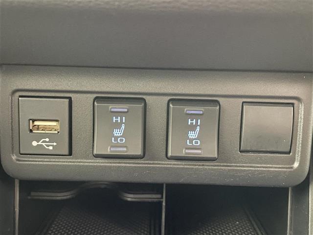 カローラクロス ハイブリッド　Ｚ　純正８型ＤＡＴＶ　全方位カメラ　禁煙車　ハーフレザー　シートヒーター　電動リアゲート　ＢＳＭ　パワーシート　セーフティセンス　衝突軽減　追従クルコン　コーナーセンサー　ルーフレール　ＬＥＤオートライト（6枚目）