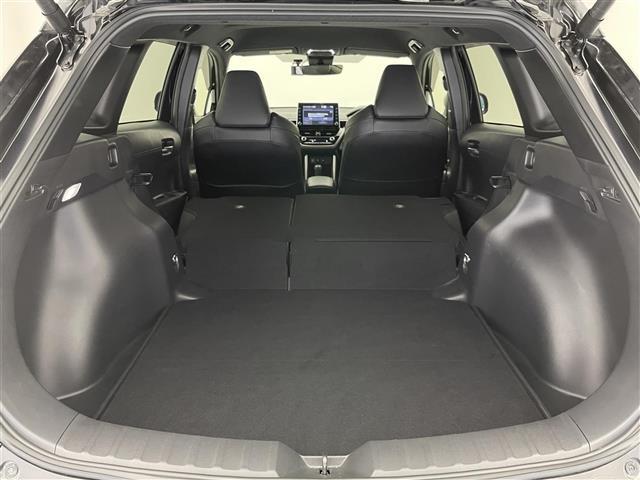 カローラクロス ハイブリッド　Ｚ　純正８型ＤＡＴＶ　全方位カメラ　禁煙車　ハーフレザー　シートヒーター　電動リアゲート　ＢＳＭ　パワーシート　セーフティセンス　衝突軽減　追従クルコン　コーナーセンサー　ルーフレール　ＬＥＤオートライト（22枚目）