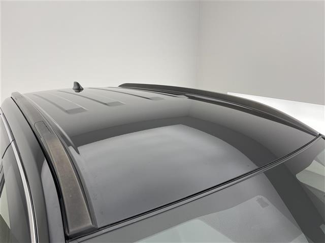 カローラクロス ハイブリッド　Ｚ　純正８型ＤＡＴＶ　全方位カメラ　禁煙車　ハーフレザー　シートヒーター　電動リアゲート　ＢＳＭ　パワーシート　セーフティセンス　衝突軽減　追従クルコン　コーナーセンサー　ルーフレール　ＬＥＤオートライト（35枚目）