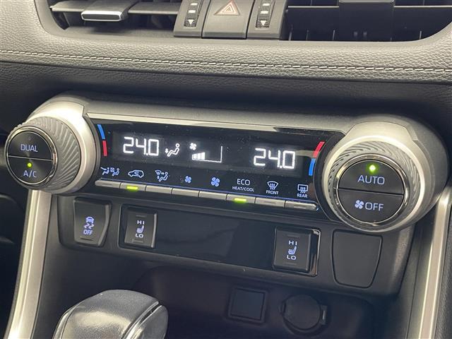 ＲＡＶ４ Ｇ　純正９型ナビＴＶ　バックカメラ　禁煙　ＢＳＭ　電動リアゲート　黒革　シートヒーター　ステアリングヒーター　ＥＴＣ　パワーシート　電動パーキング　ルーフレール　衝突軽減　追従クルコン　ＬＥＤオートライト（5枚目）